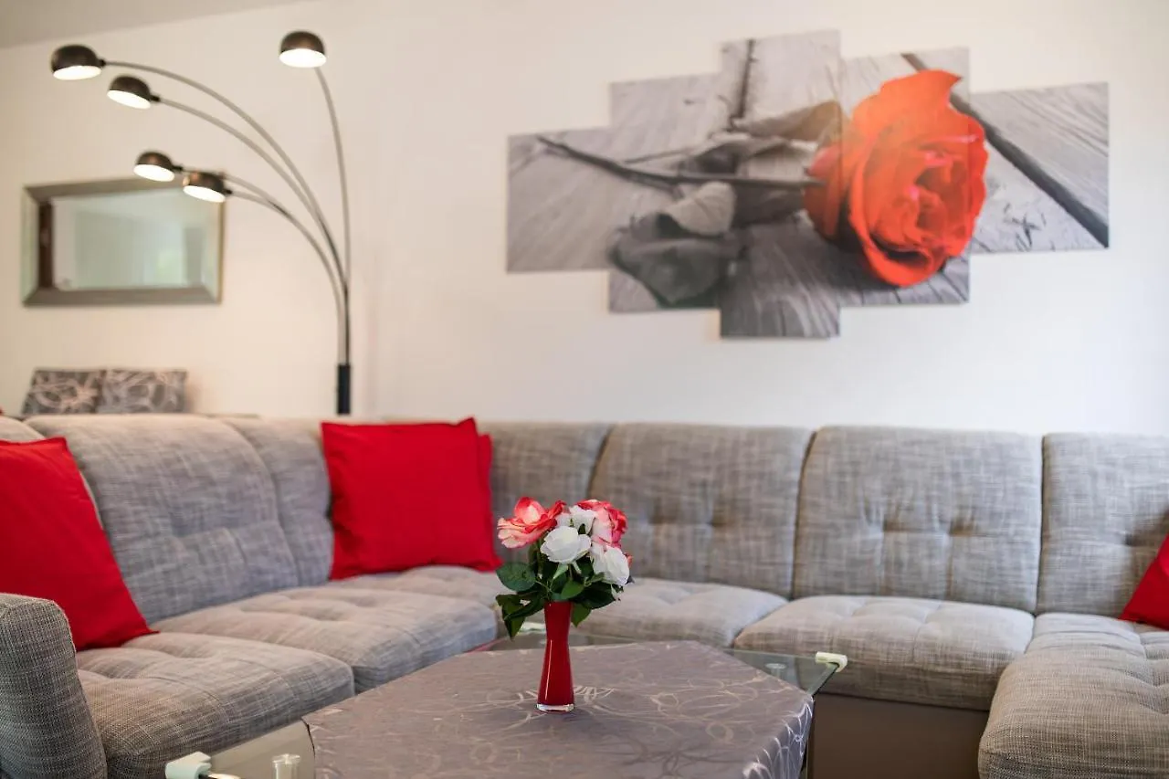 House Zrile With Garden And Jacuzzi Villa Baska
